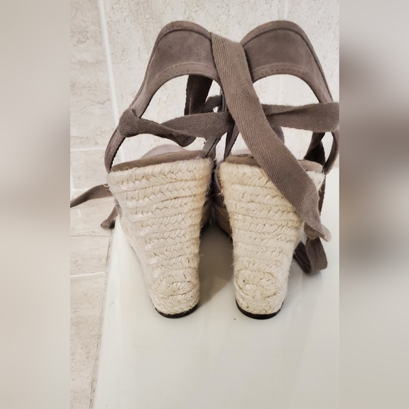 Steve Madden wedge ankle tie heels - Picture 3 of 3